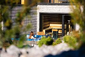 Villa T Apartments & SPA