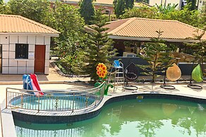 Welcome Garden's Hotel