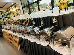 Welcome Garden's Hotel