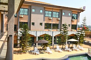 Welcome Garden's Hotel