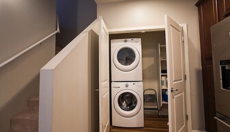 Queen Creek #442 Chandler 3 Bedroom Condo by RedAwning