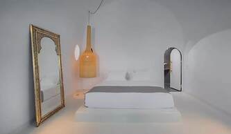 Two Bedroom Villa With Private Indoor Cave Pool