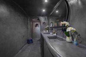 Two Bedroom Villa With Private Indoor Cave Pool