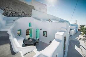 Two Bedroom Villa With Private Indoor Cave Pool