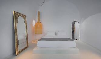 Two Bedroom Villa With Private Indoor Cave Pool