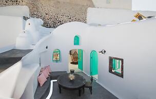 Two Bedroom Villa With Private Indoor Cave Pool