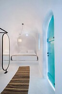 Two Bedroom Villa With Private Indoor Cave Pool