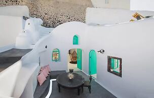 Two Bedroom Villa With Private Indoor Cave Pool