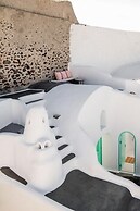 Two Bedroom Villa With Private Indoor Cave Pool