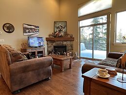 Ol239 Meadow Lake Country Escape