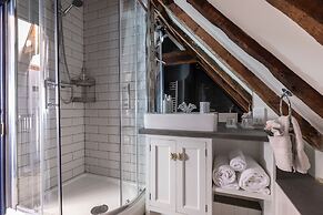 Staycations Maldon Suites