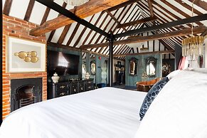 Staycations Maldon Suites