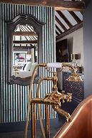 Staycations Maldon Suites