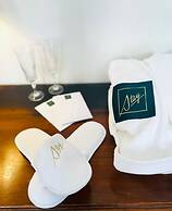 Staycations Maldon Suites