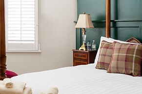 Staycations Maldon Suites