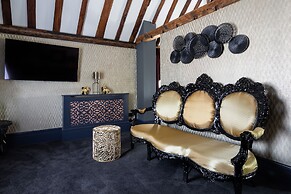 Staycations Maldon Suites