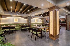 Sumi Queen's Yard Rink Mall Darjeeling