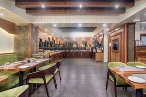 Sumi Queen's Yard Rink Mall Darjeeling