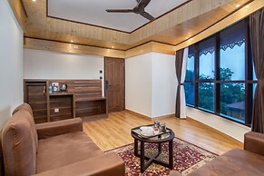 Sumi Queen's Yard Rink Mall Darjeeling