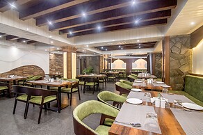 Sumi Queen's Yard Rink Mall Darjeeling