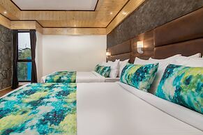 Sumi Queen's Yard Rink Mall Darjeeling