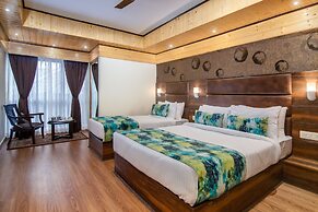 Sumi Queen's Yard Rink Mall Darjeeling