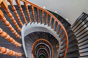 Sumi Queen's Yard Rink Mall Darjeeling