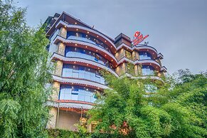 Sumi Queen's Yard Rink Mall Darjeeling