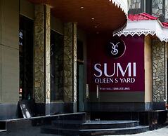 Sumi Queen's Yard Rink Mall Darjeeling