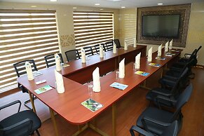 Raaj Bhaavan Clarks Inn Chennai