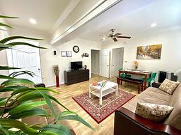 10 Min To The Beach! Perfect For A Family Or Friend Group. Self Check-