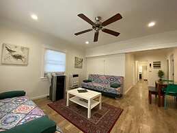 Recently Remodeled Spacious Guesthouse - Perfect For Exploring Long Be