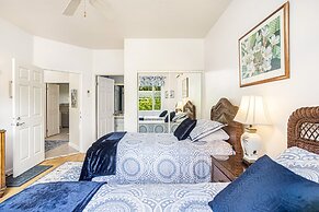 Emmalani Court 312 2 Bedroom Condo by RedAwning