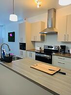 Luxurious and Peaceful Townhouse