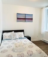 Luxurious and Peaceful Townhouse