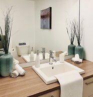 Luxurious and Peaceful Townhouse