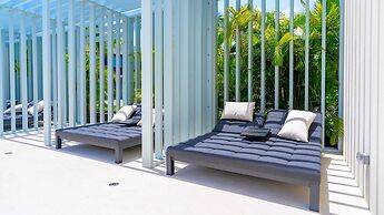 Cayman Luxury Rentals at One Canal Point