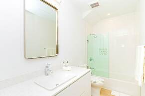 Cayman Luxury Rentals at One Canal Point