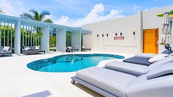 Cayman Luxury Rentals at One Canal Point