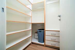 Cayman Luxury Rentals at One Canal Point