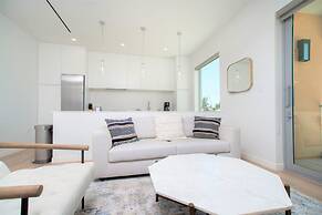 Cayman Luxury Rentals at One Canal Point