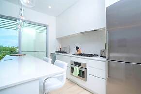 Cayman Luxury Rentals at One Canal Point