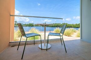 Cayman Luxury Rentals at One Canal Point