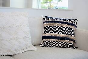 Cayman Luxury Rentals at One Canal Point