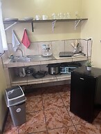 Luxurious Central Apt / 5 min from the Airport