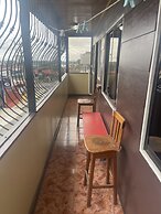 Luxurious Central Apt / 5 min from the Airport