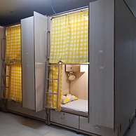 Abuzz Oxfordcaps Shahpur Jat - Campus Accommodation