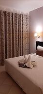 Room-beautiful Deluxe Double Room in the