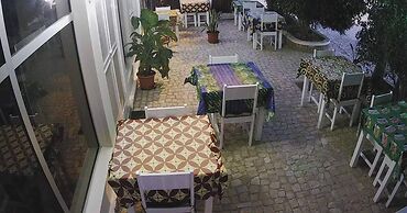 Room-very Comfortable bed in Mixed Dormi