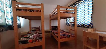 Room in Guest Room - Bed in Mixed Dormitory Room in Vila do Maio